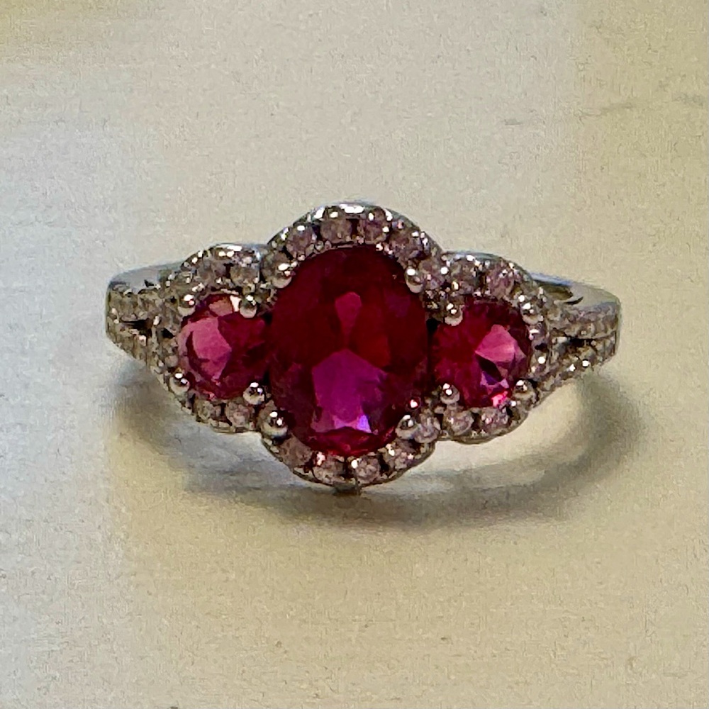 Three Oval Rubies and CZ Stones Set in 925 Sterling Silver Women’s Ring - Picture 2 of 7